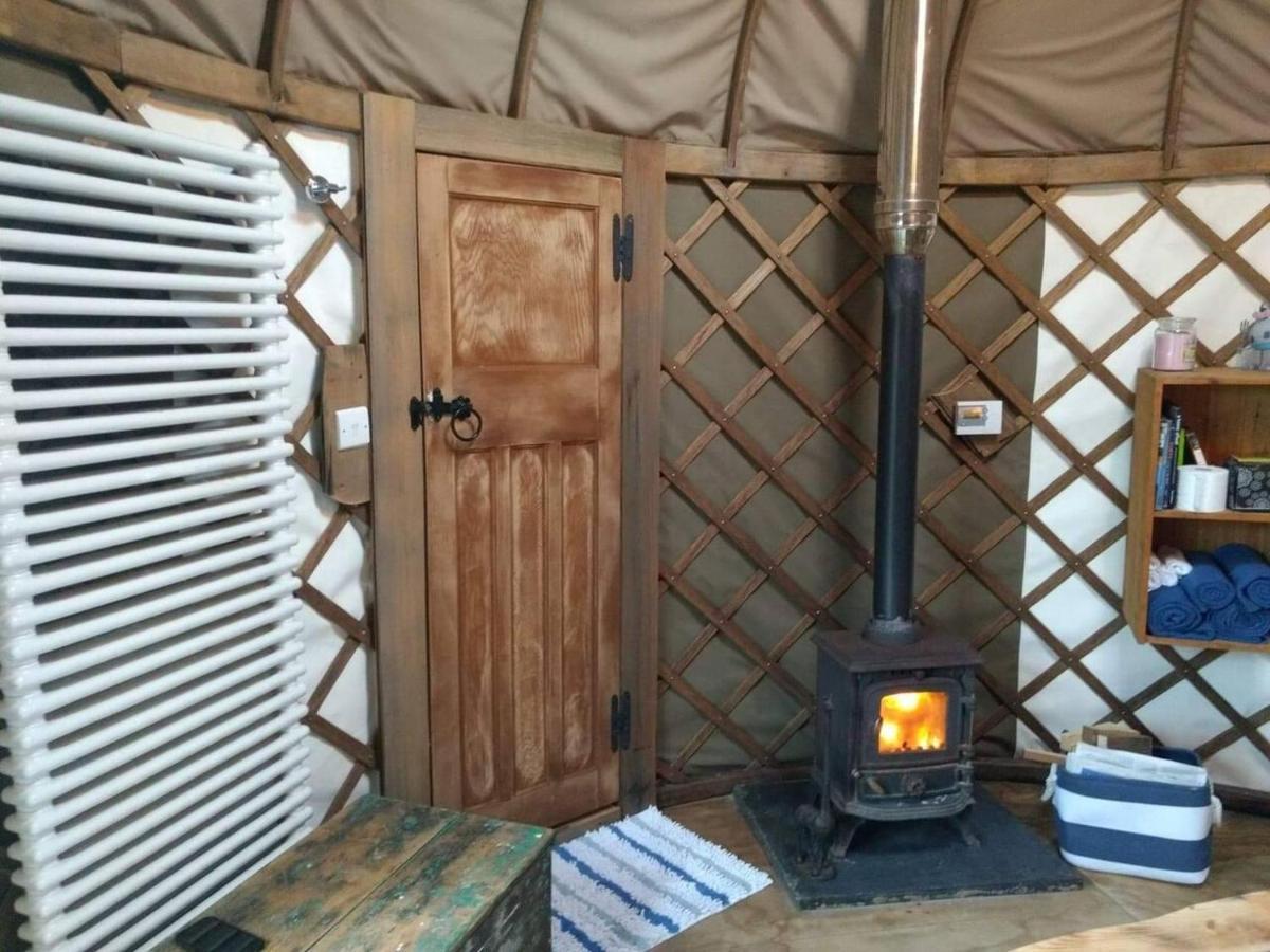 Вилла Bembridge Harbour Yurt - Log Burner - Wifi Экстерьер фото
