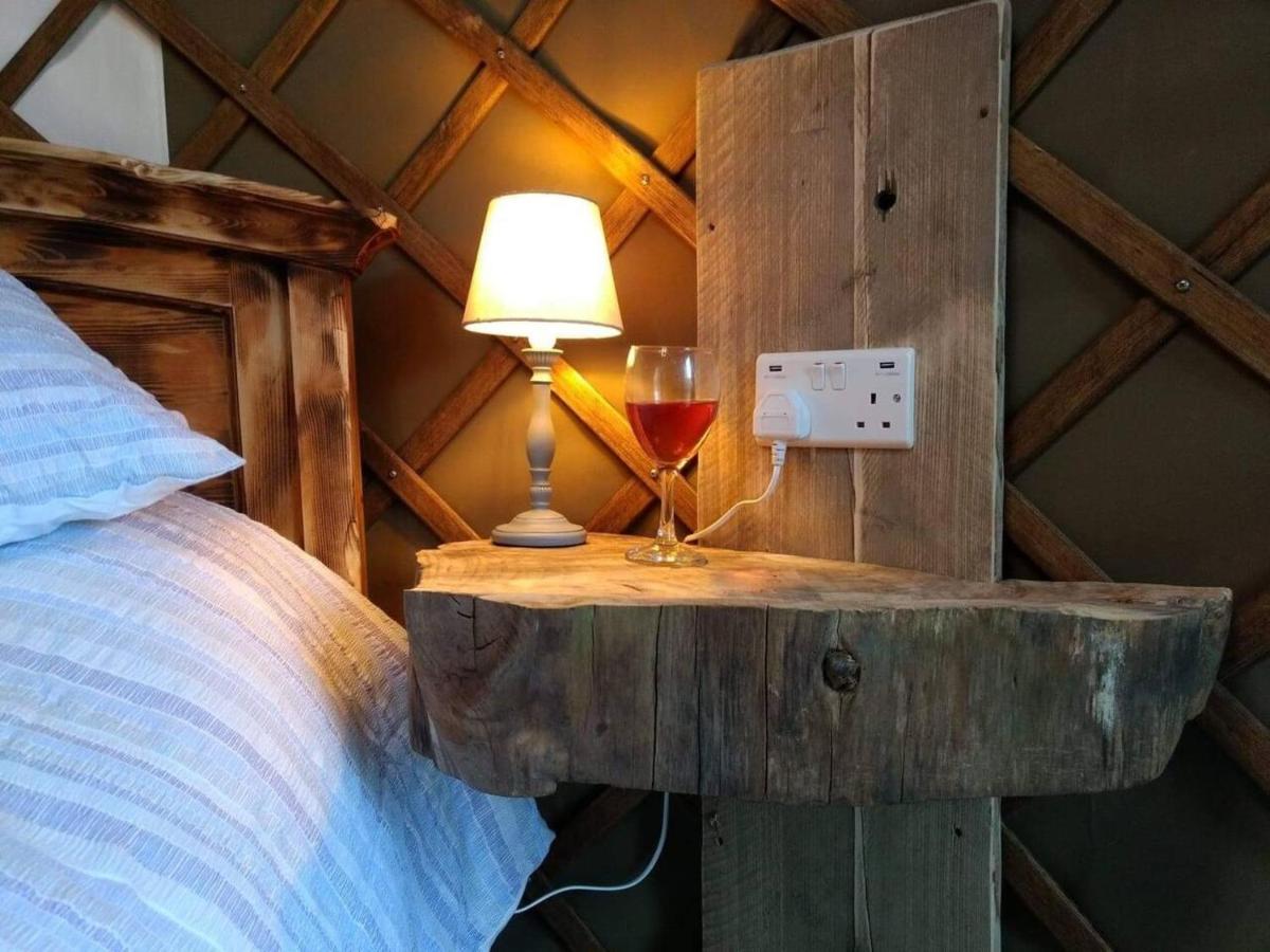 Вилла Bembridge Harbour Yurt - Log Burner - Wifi Экстерьер фото
