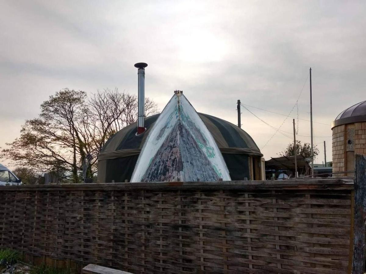 Вилла Bembridge Harbour Yurt - Log Burner - Wifi Экстерьер фото