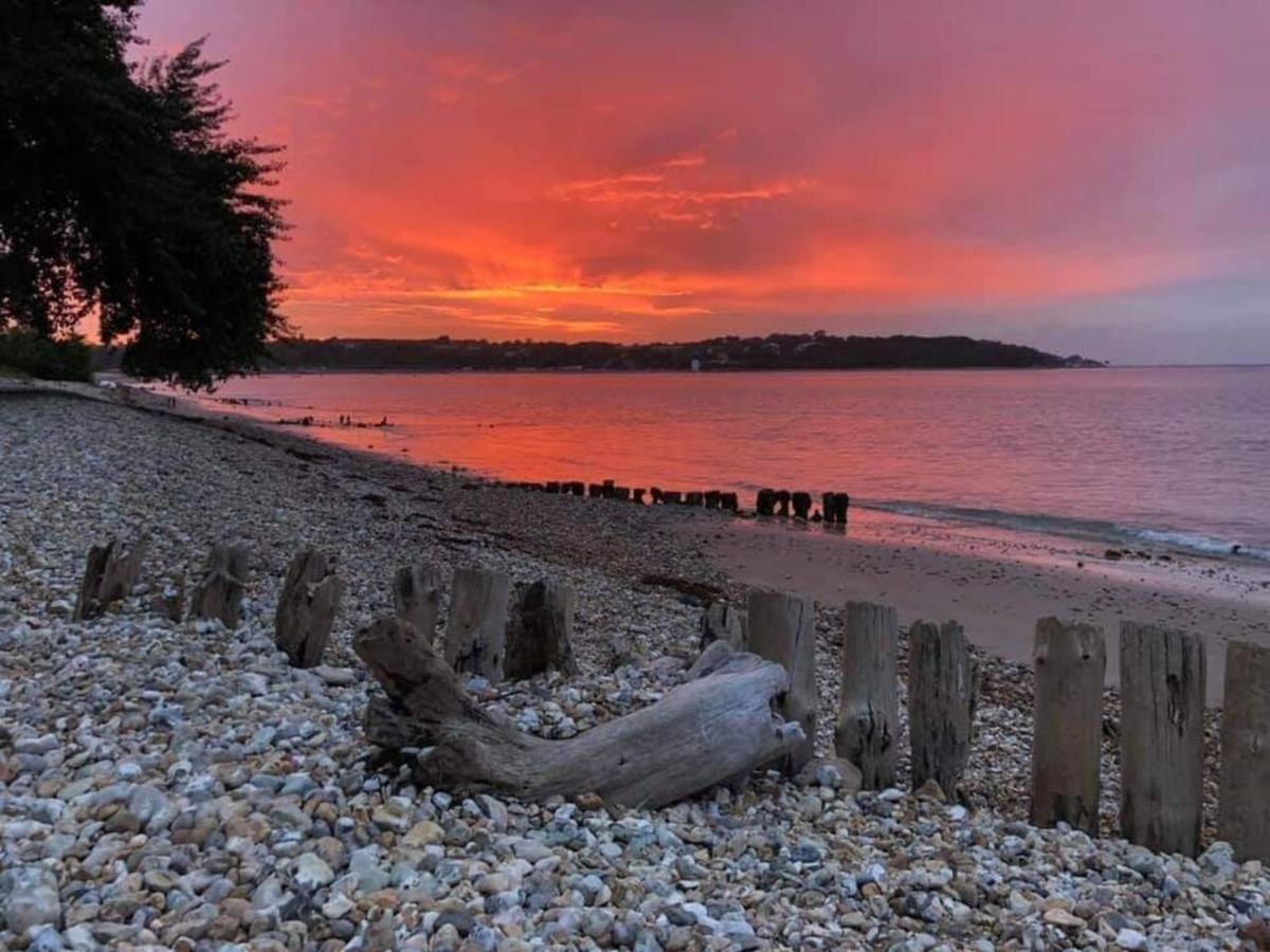 Вилла Bembridge Harbour Yurt - Log Burner - Wifi Экстерьер фото