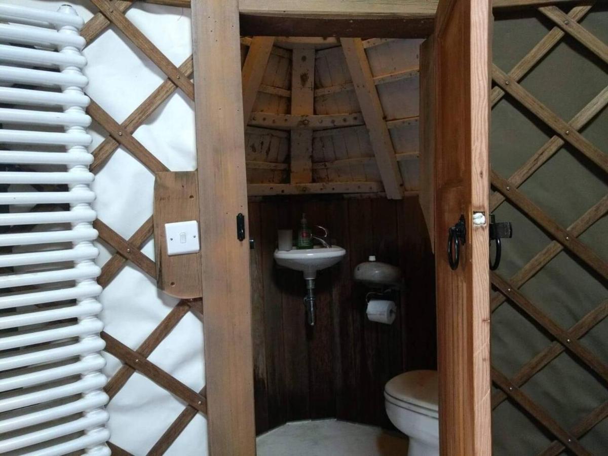 Вилла Bembridge Harbour Yurt - Log Burner - Wifi Экстерьер фото